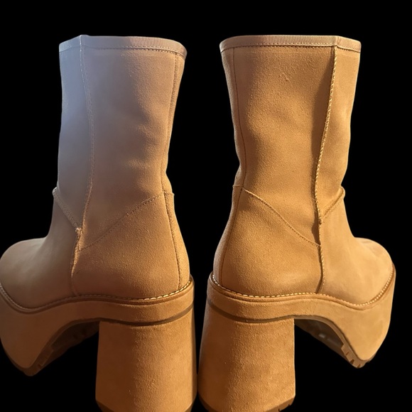 NWOB Free People Montreal Platform Boots (light tan Suede) $298 - Picture 16 of 16